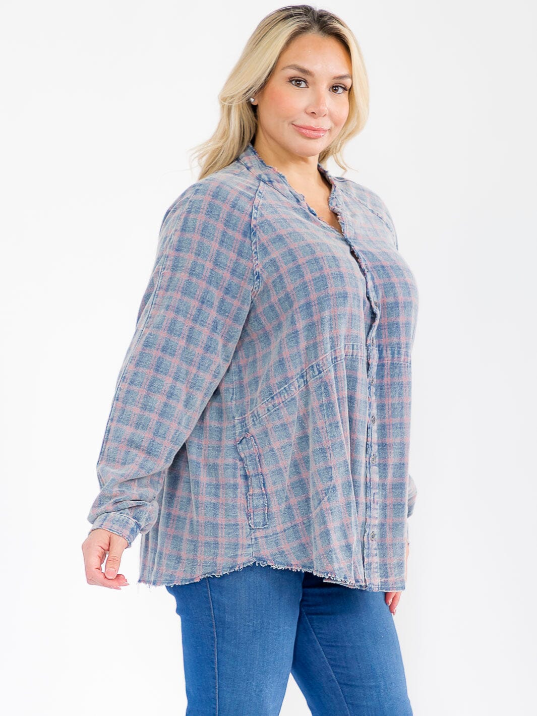 PLUS SIZE LONG SLEEVE BUTTON UP FRONT POCKETS PLAID TOP