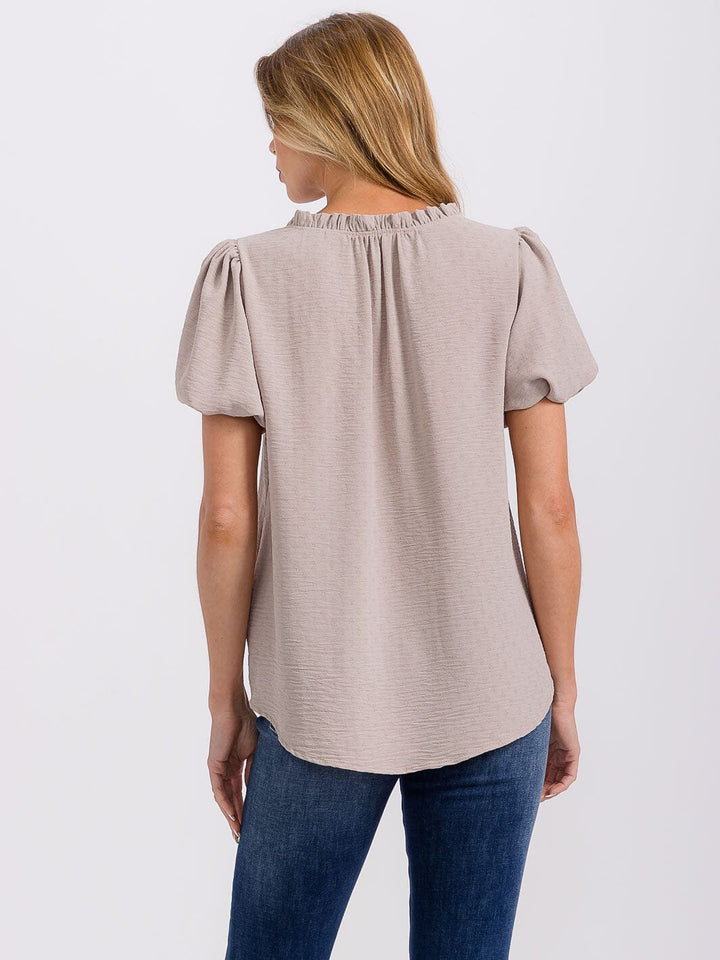 WOMEN'S SHORT PUFF SLEEVE V-NECK DETAILED BLOUSE