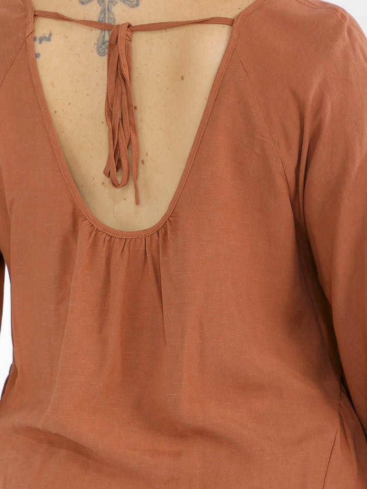 PLUS SIZE LONG PUFF SLEEVE OPEN BACK TUNIC TOP