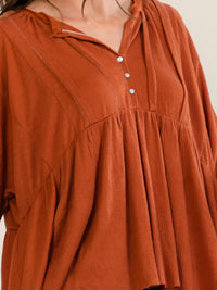 WOMEN'S LONG SLEEVE V-NECK BUTTON CLOSURE TUNIC TOP