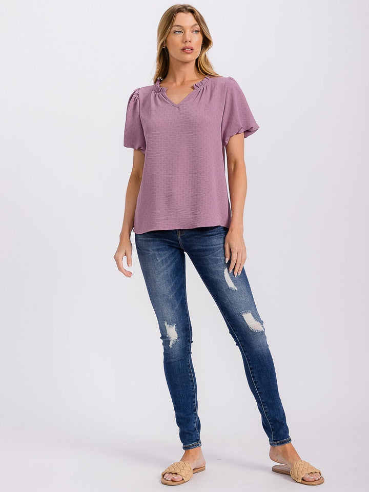 WOMEN'S SHORT PUFF SLEEVE V-NECK DETAILED BLOUSE