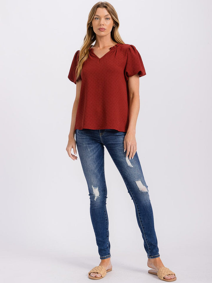 WOMEN'S SHORT PUFF SLEEVE V-NECK DETAILED BLOUSE