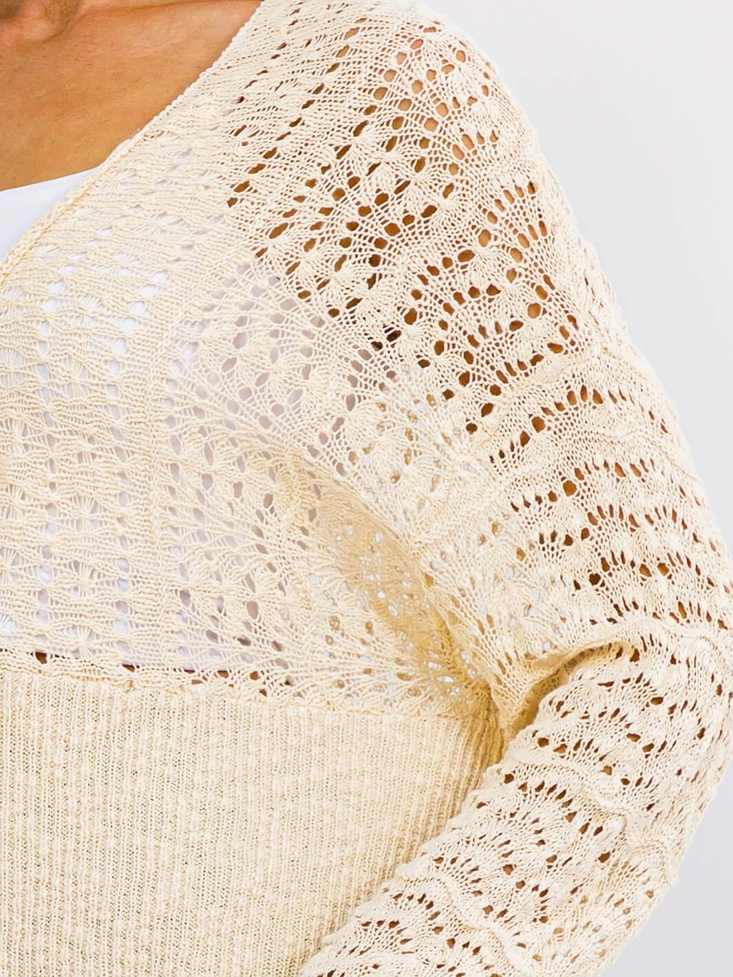 WOMEN'S LONG SLEEVE BUTTON CLOSURE KNIT CARDIGAN