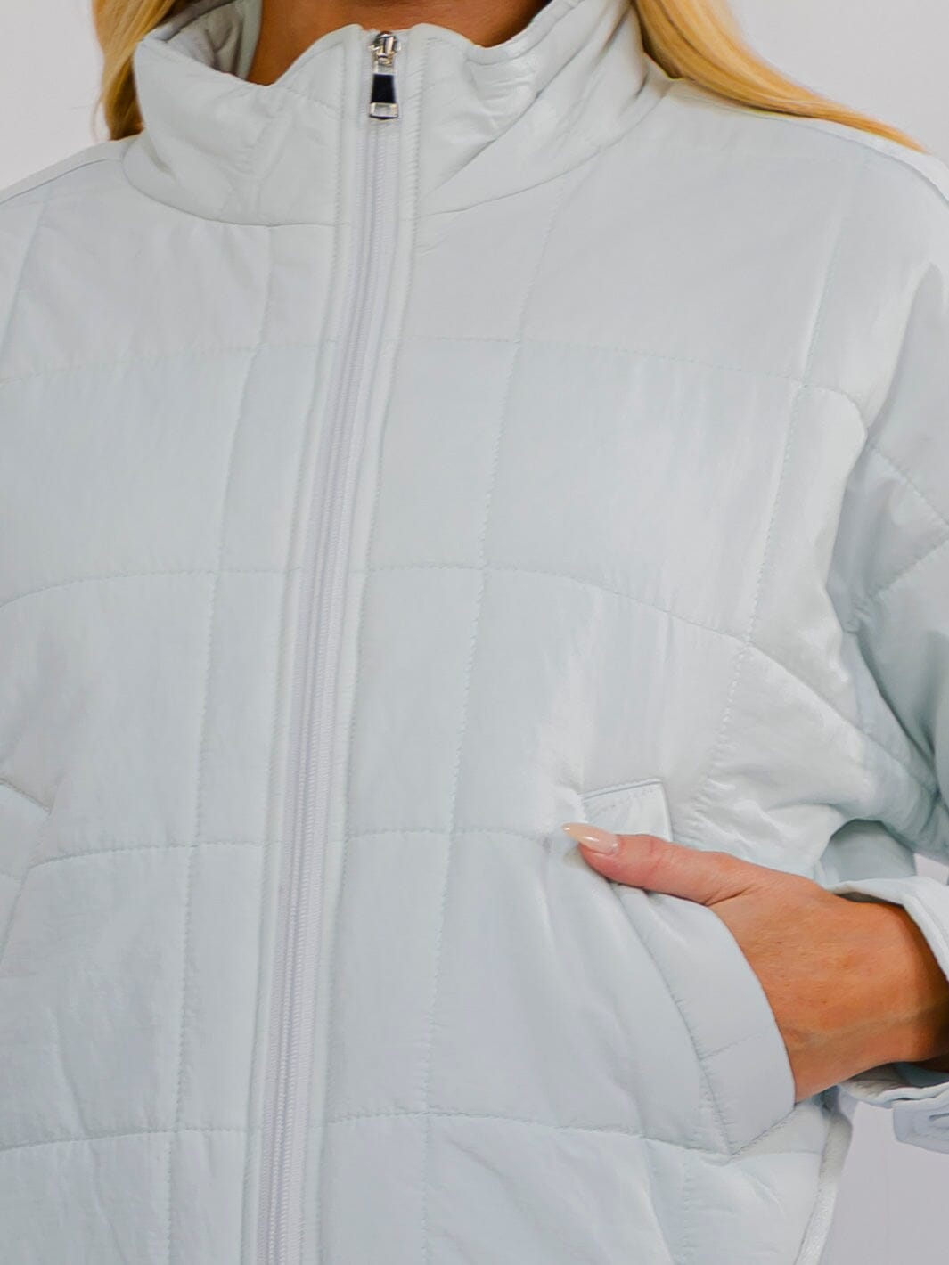 WOMEN'S LONG SLEEVE ZIP UP FRONT POCKETS PADDED JACKET