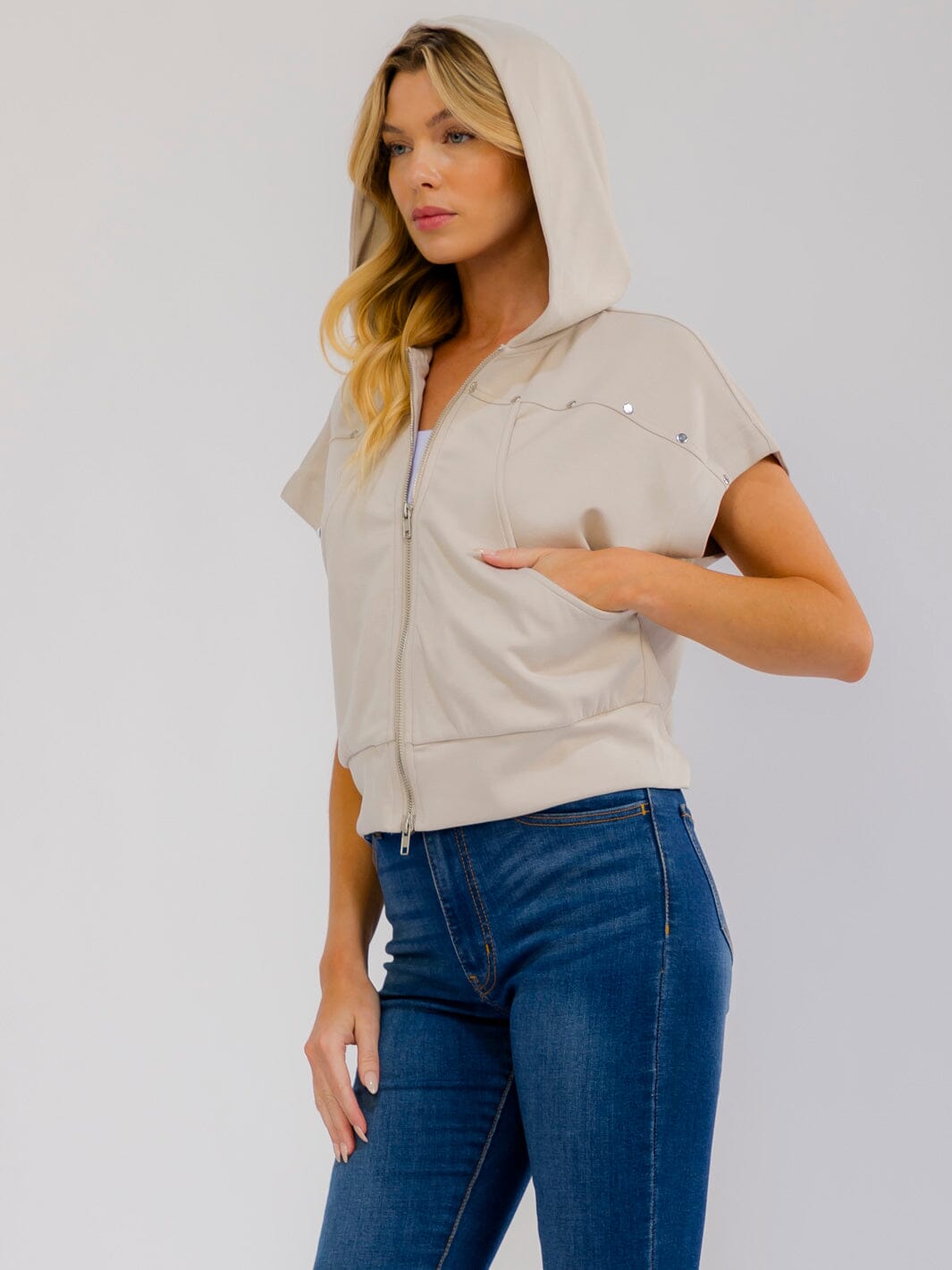 WOMEN'S SHORT SLEEVE ZIP UP FRONT POCKETS HOODED TOP