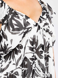 PLUS SIZE SHORT SLEEVE V-NECK POCKETS FLORAL TIERED MAXI DRESS