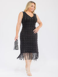 PLUS SIZE SLEEVELESS V-NECK FRINGE BOTTOM HEM KNIT MIDI DRESS