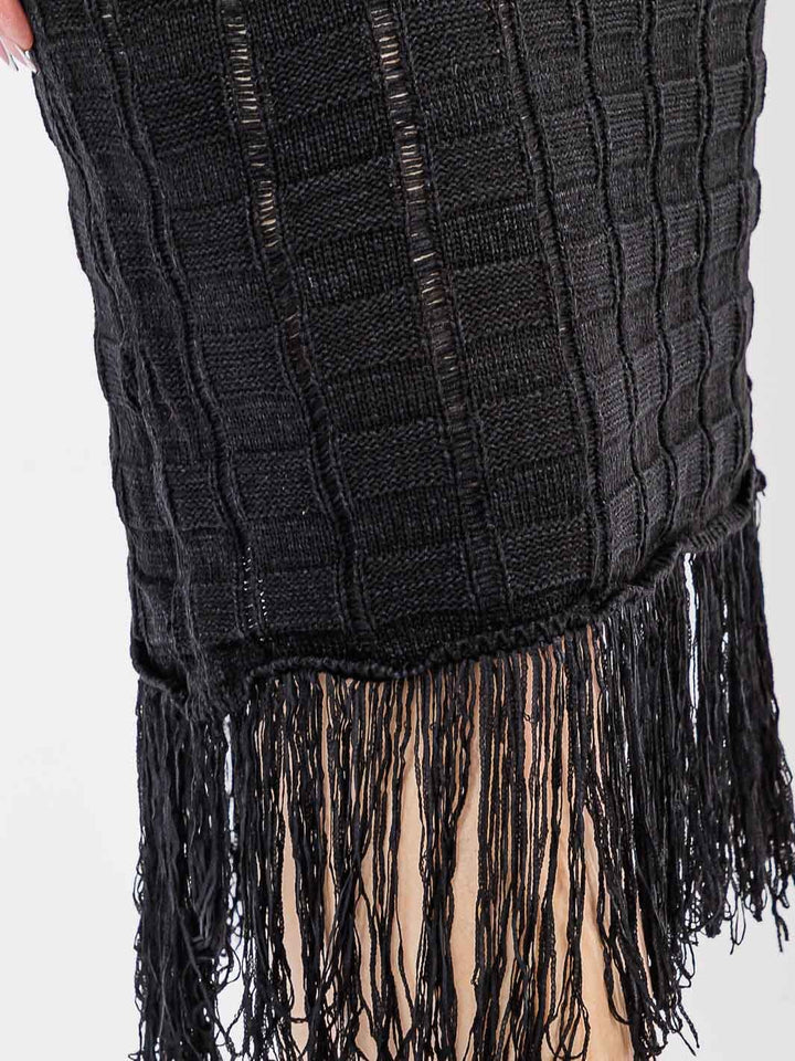 PLUS SIZE SLEEVELESS V-NECK FRINGE BOTTOM HEM KNIT MIDI DRESS