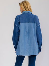WOMEN'S LONG SLEEVE BUTTON UP FRONT POCKET HIGH-LOW DENIM SHIRT