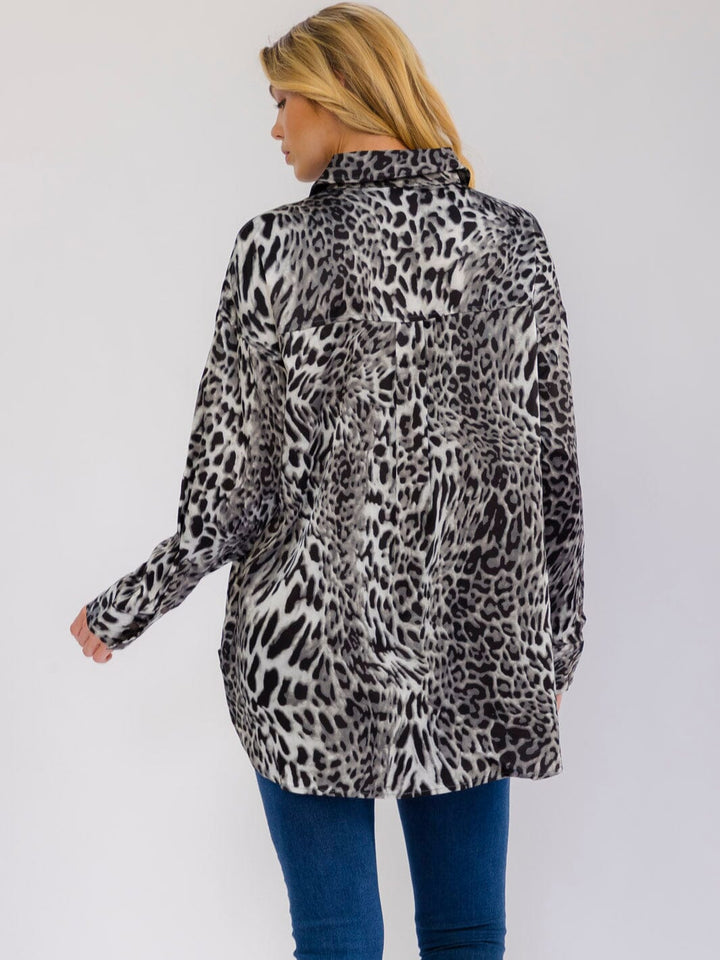 WOMEN'S LONG SLEEVE BUTTON UP HIGH-LOW ANIMAL PRINT SHIRT