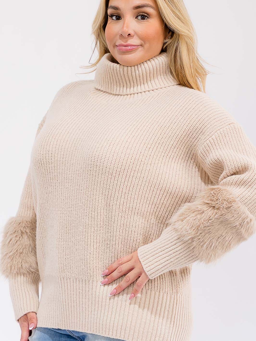 PLUS SIZE LONG SLEEVE TURTLE NECK SHERPA DETAIL PULLOVER SWEATER