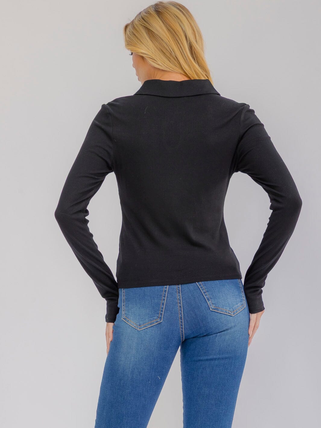 WOMEN'S LONG SLEEVE V-NECK RIBBED TOP