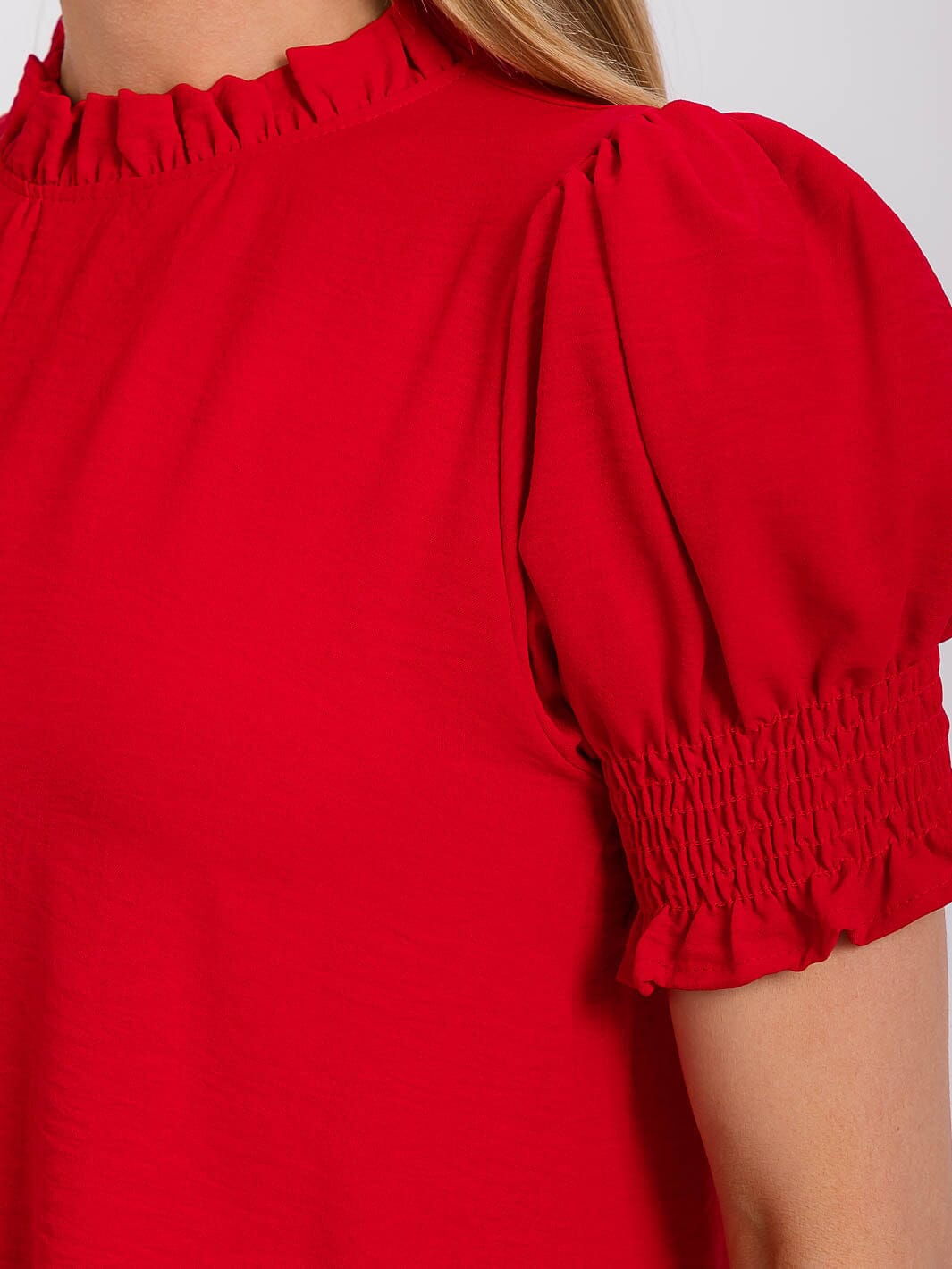 WOMEN'S SHORT PUFF SLEEVE MOCK NECK BLOUSE