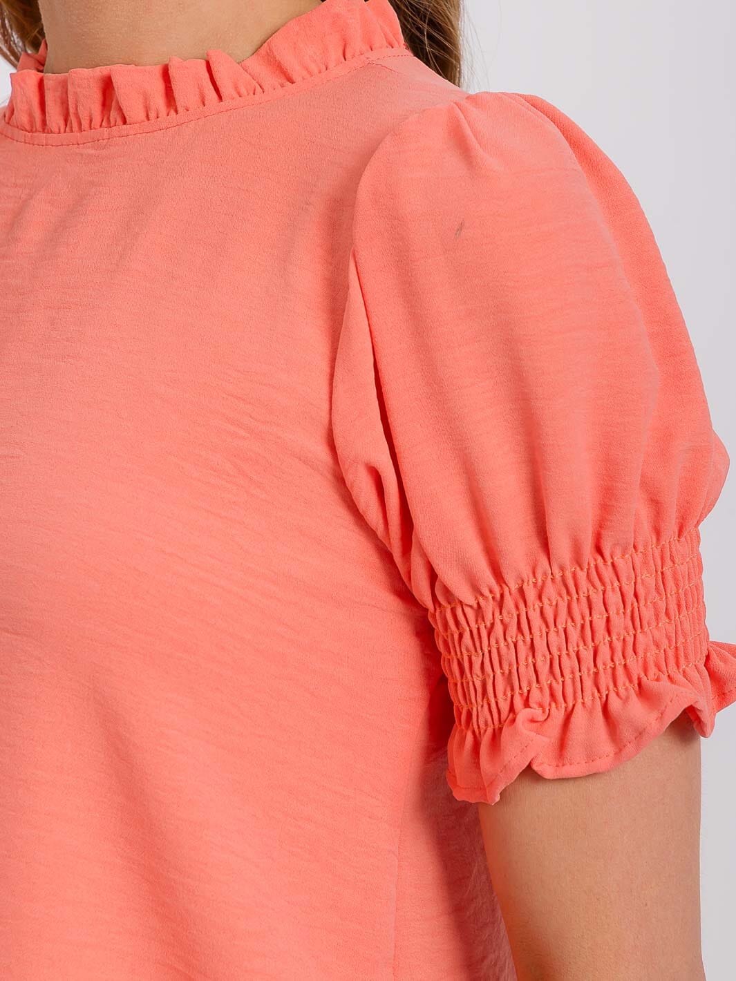 WOMEN'S SHORT PUFF SLEEVE MOCK NECK BLOUSE