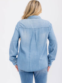 PLUS SIZE LONG SLEEVE BUTTON UP FRONT POCKETS WASHED CHAMBRAY TOP