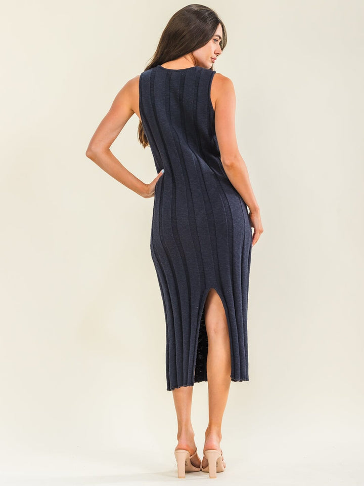 WOMEN'S SLEEVELESS RIBBED KNIT MAXI DRESS