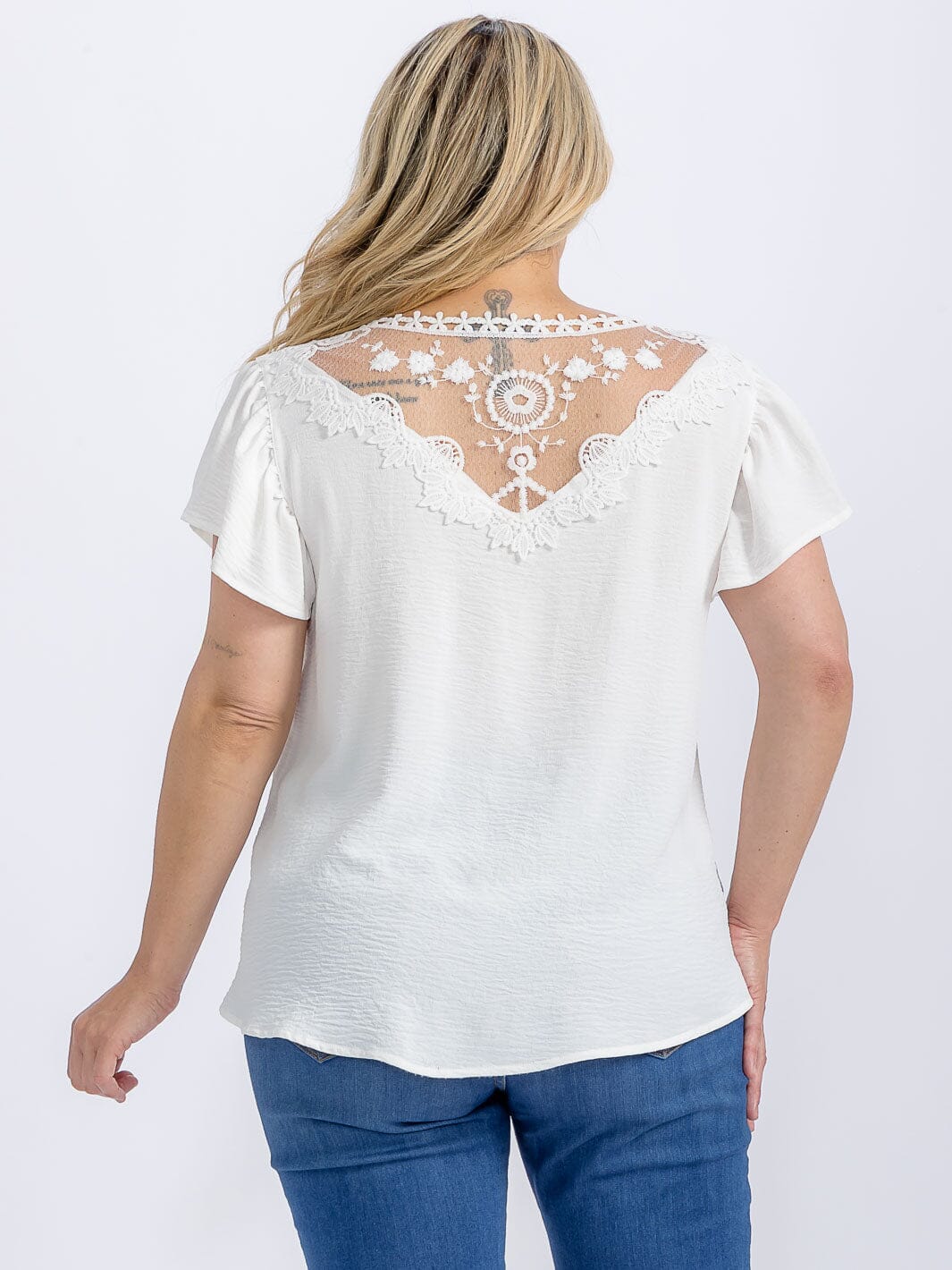 PLUS SIZE SHORT SLEEVE TRIM DETAILED V-NECK BLOUSE