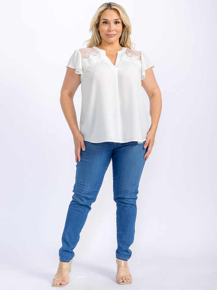 PLUS SIZE SHORT SLEEVE V-NECK CROCHET DETAILED HIGH-LOW BLOUSE