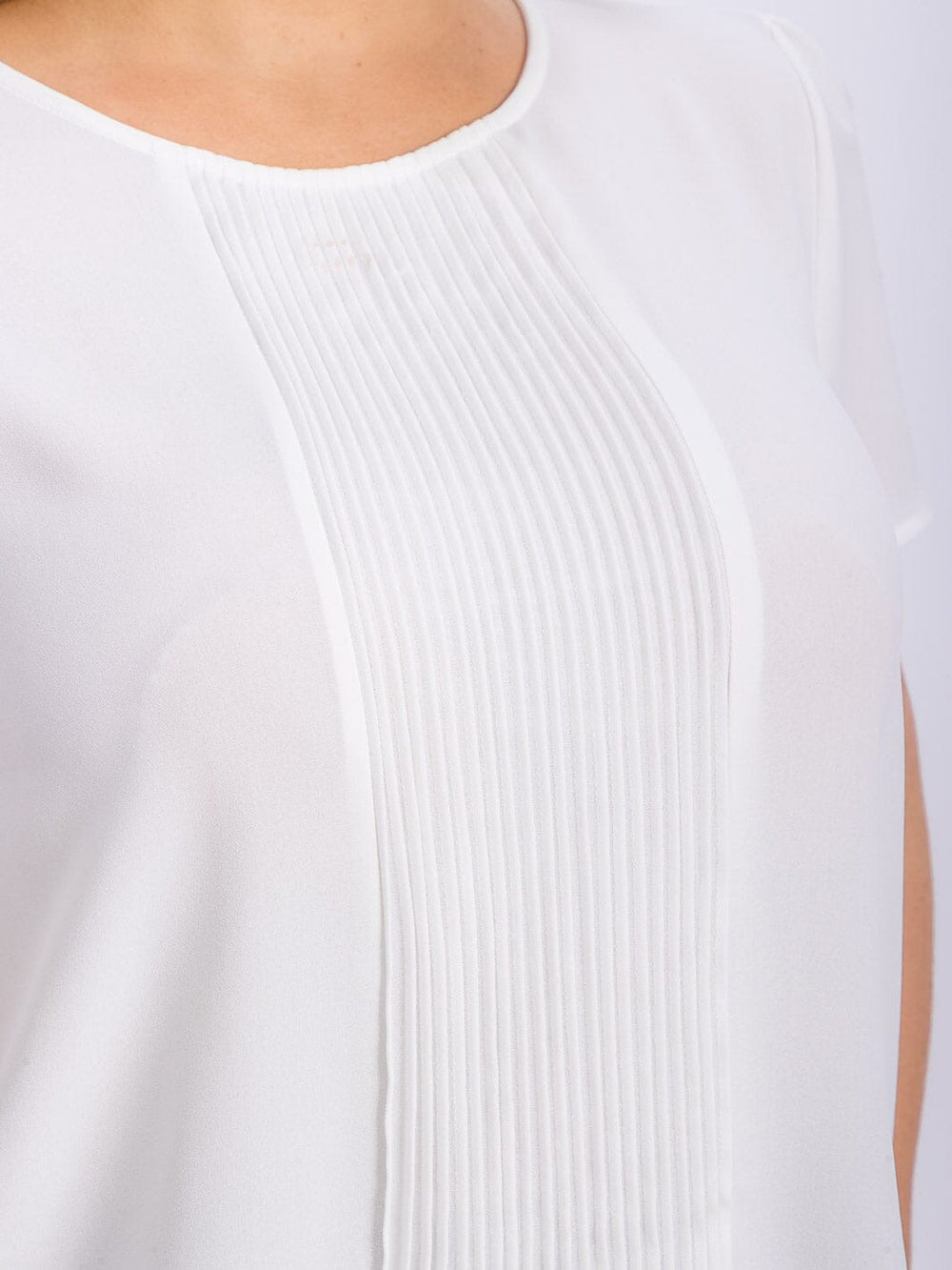 PLUS SIZE SHORT SLEEVE DETAILED BLOUSE