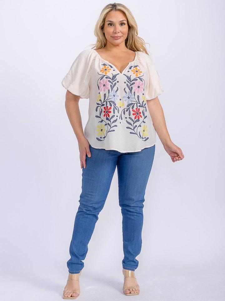 PLUS SIZE SHORT PUFF SLEEVE V-NECK HIGH-LOW EMBROIDERY BLOUSE