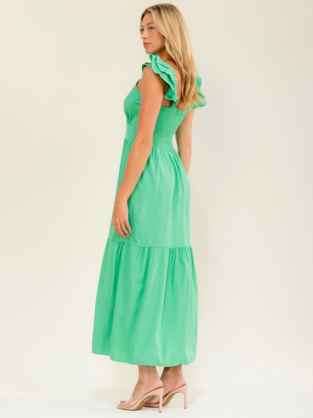 WOMEN'S SLEEVELESS SURPLICE SMOCK TIERED MAXI DRESS