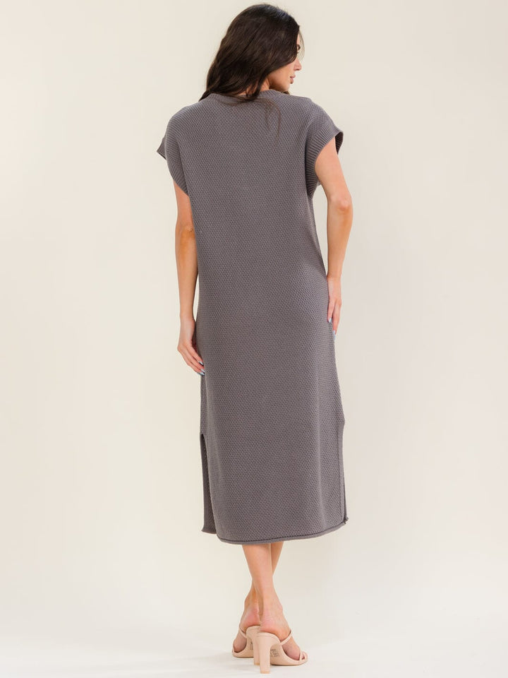 WOMEN'S SHORT SLEEVE LOOSE FIT KNIT SWEATER MAXI DRESS