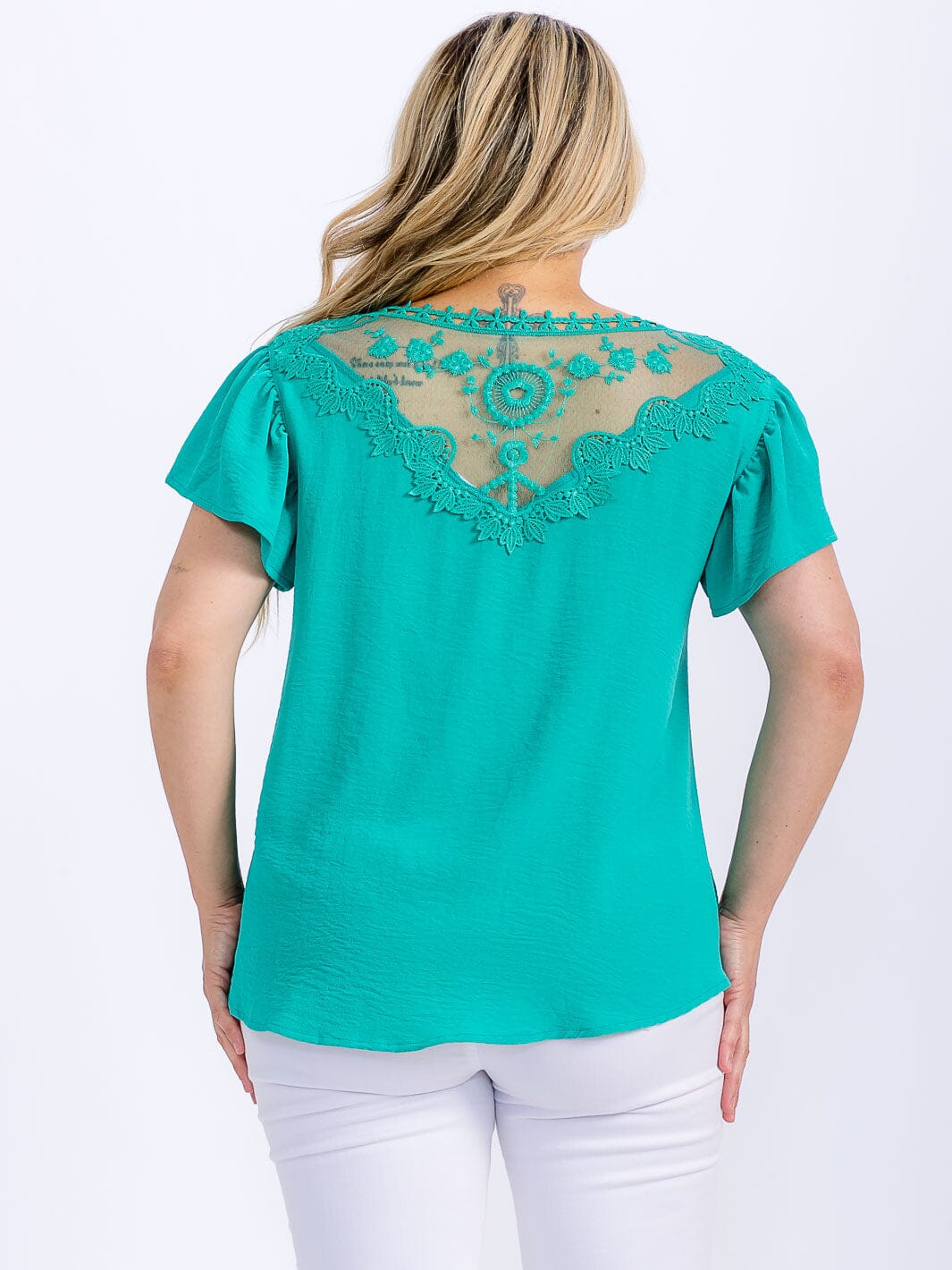 PLUS SIZE SHORT SLEEVE TRIM DETAILED V-NECK BLOUSE