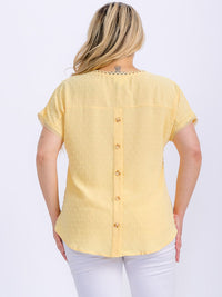 PLUS SIZE SHORT SLEEVE V-NECK SWISS DETAILED HIGH-LOW BLOUSE