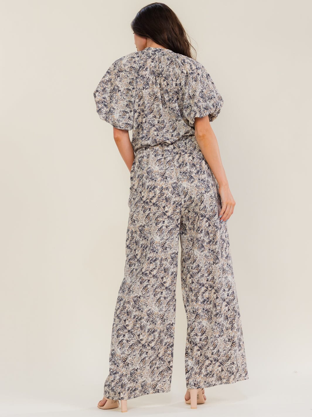 ENTRO WOMEN'S SHORT PUFF SLEEVE V-NECK BUTTON UP FRONT POCKETS WIDE LEG MULTI PRINT JUMPSUIT