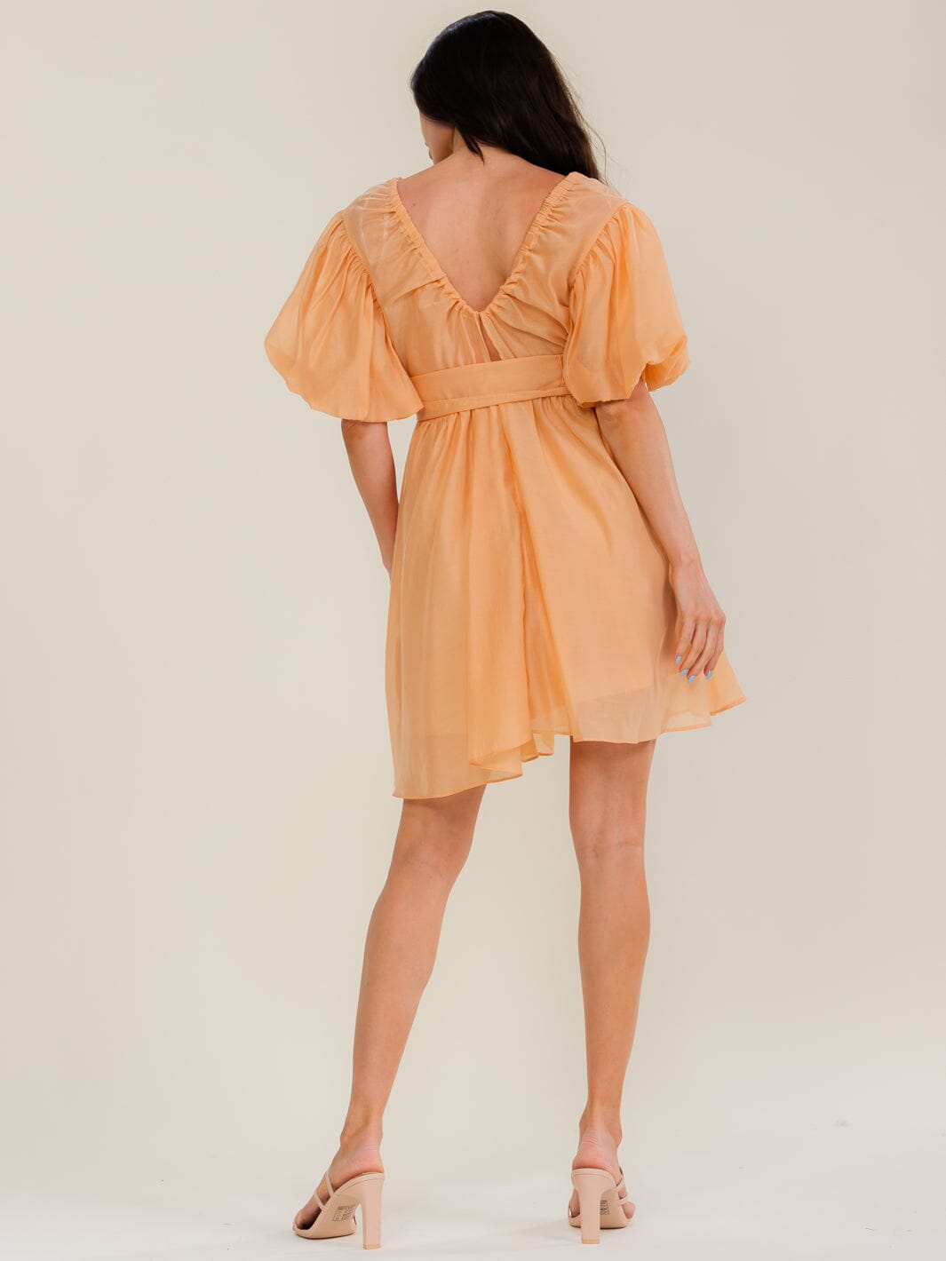 BEULAH WOMEN'S SHORT PUFF SLEEVE V-NECK SELF TIE MINI DRESS
