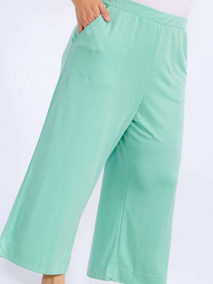 WOMEN'S ELASTIC WAIST FRONT POCKETS WIDE LEG CAPRI PANTS