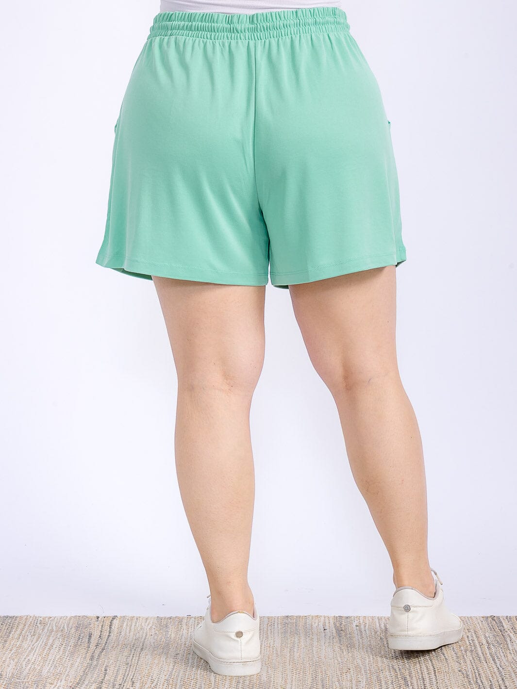 PLUS SIZE ELASTIC WIST SELF TIE POCKETS MINI SHORTS