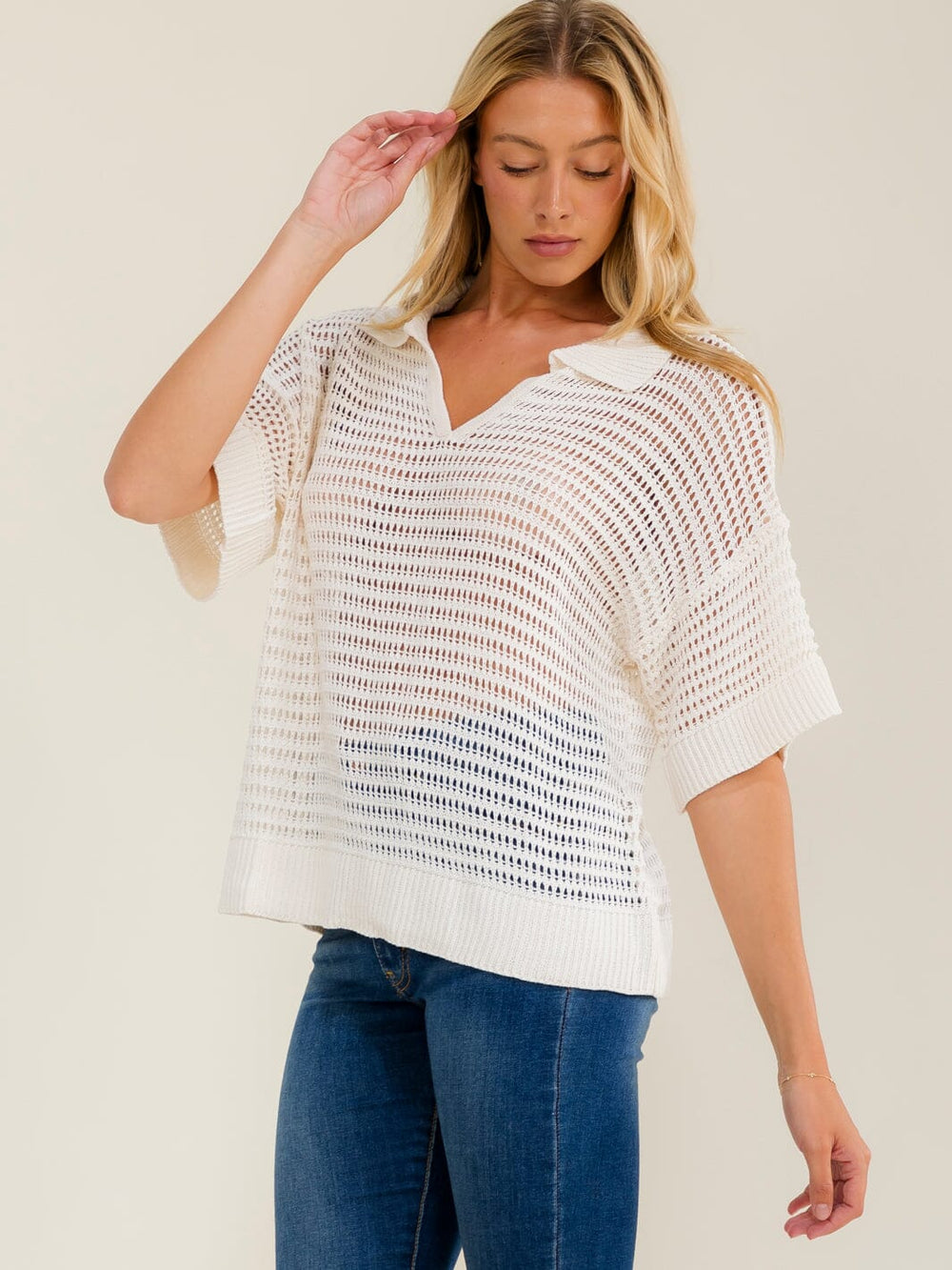 WOMEN'S SHORT SLEEVE V-NECK KNIT TOP