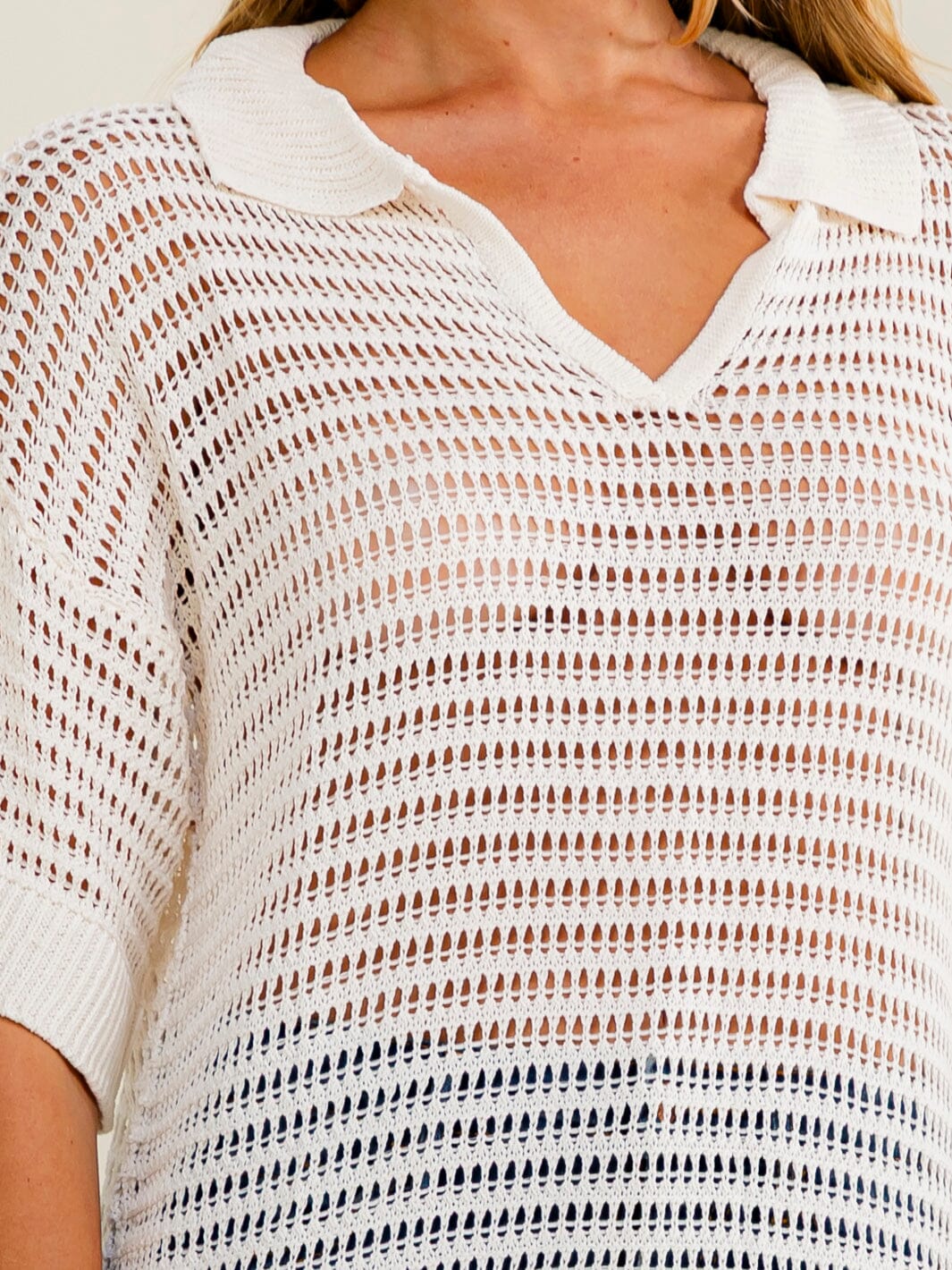 WOMEN'S SHORT SLEEVE V-NECK KNIT TOP