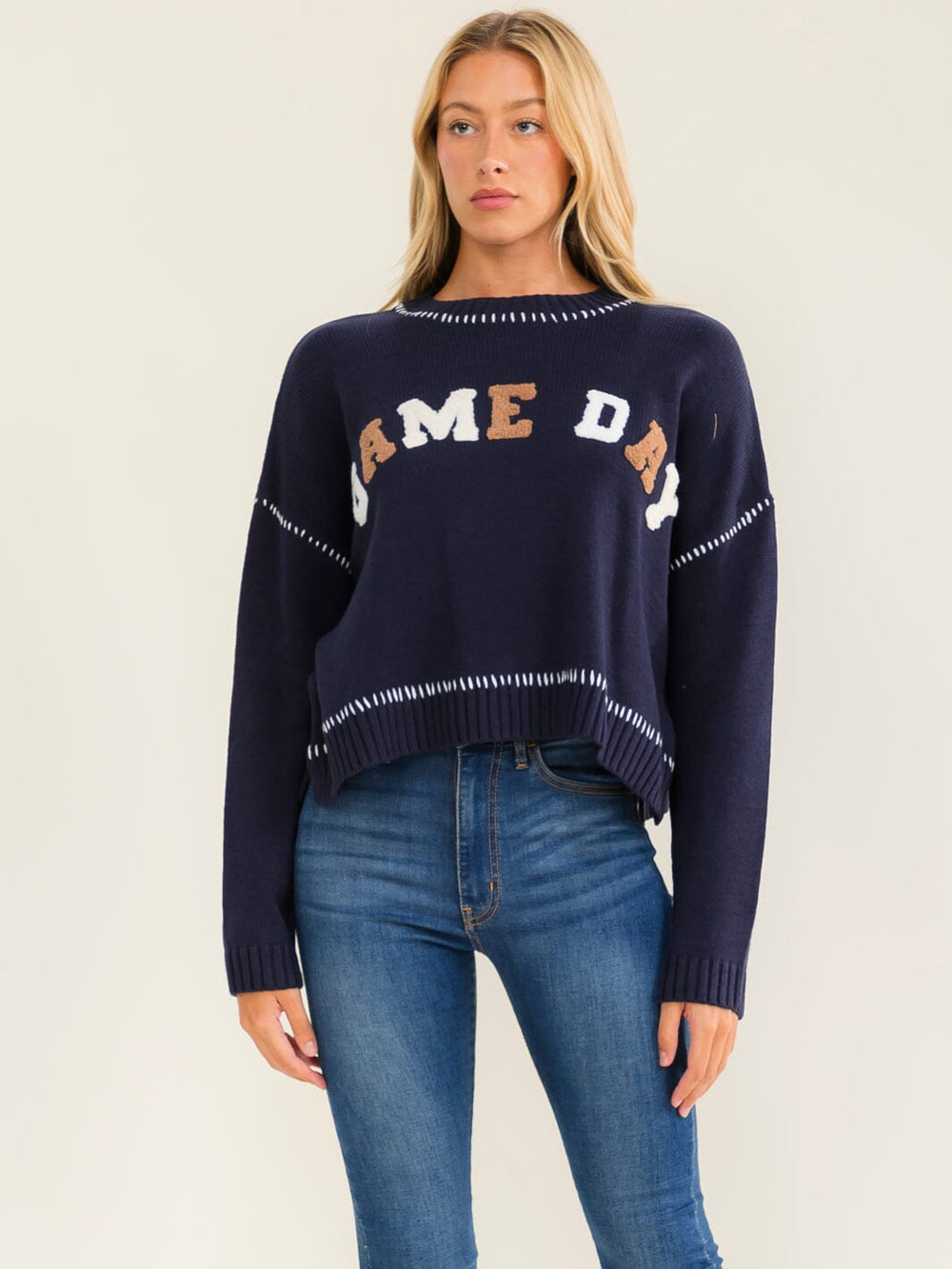 WOMEN'S LONG SLEEVE GAME DAY GRAPHIC PULLOVER SWEATER
