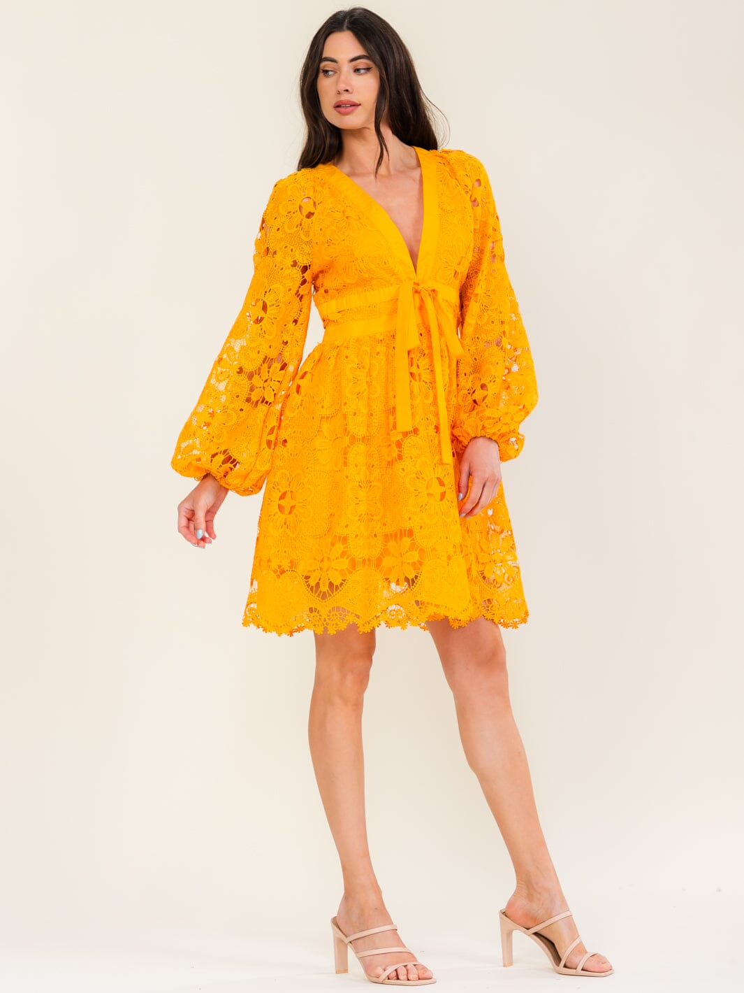 BEULAH WOMEN'S LONG SLEEVE V-NECK CROCHET MINI DRESS