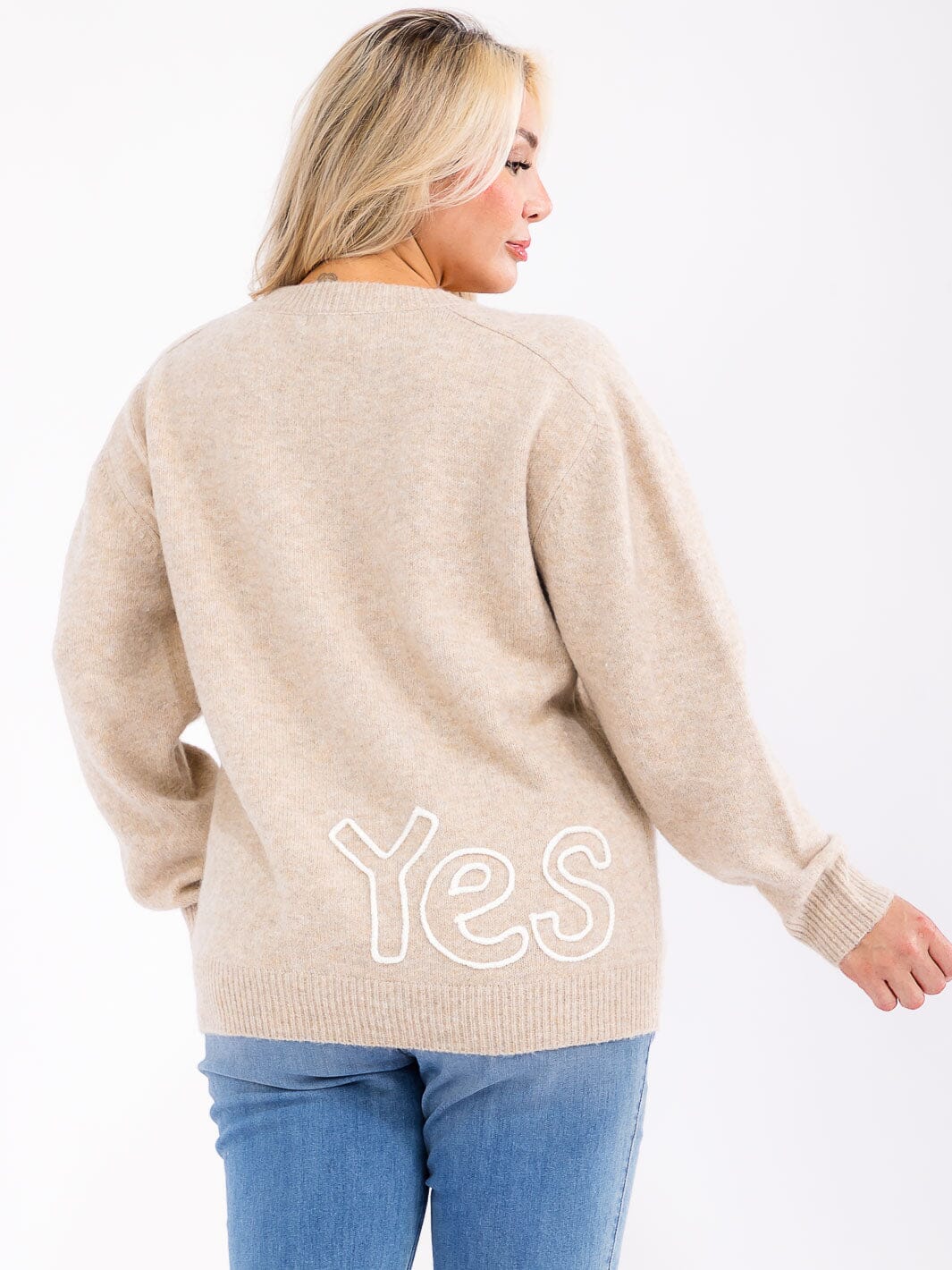 PLUS SIZE LONG SLEEVE GRAPHIC PULLOVER SWEATER