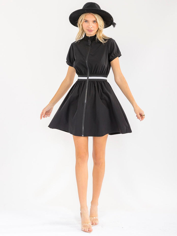 WOMEN'S SHORT SLEEVE ZIPPER CLOSURE FRONT POCKETS ELASTIC WAIST MINI DRESS