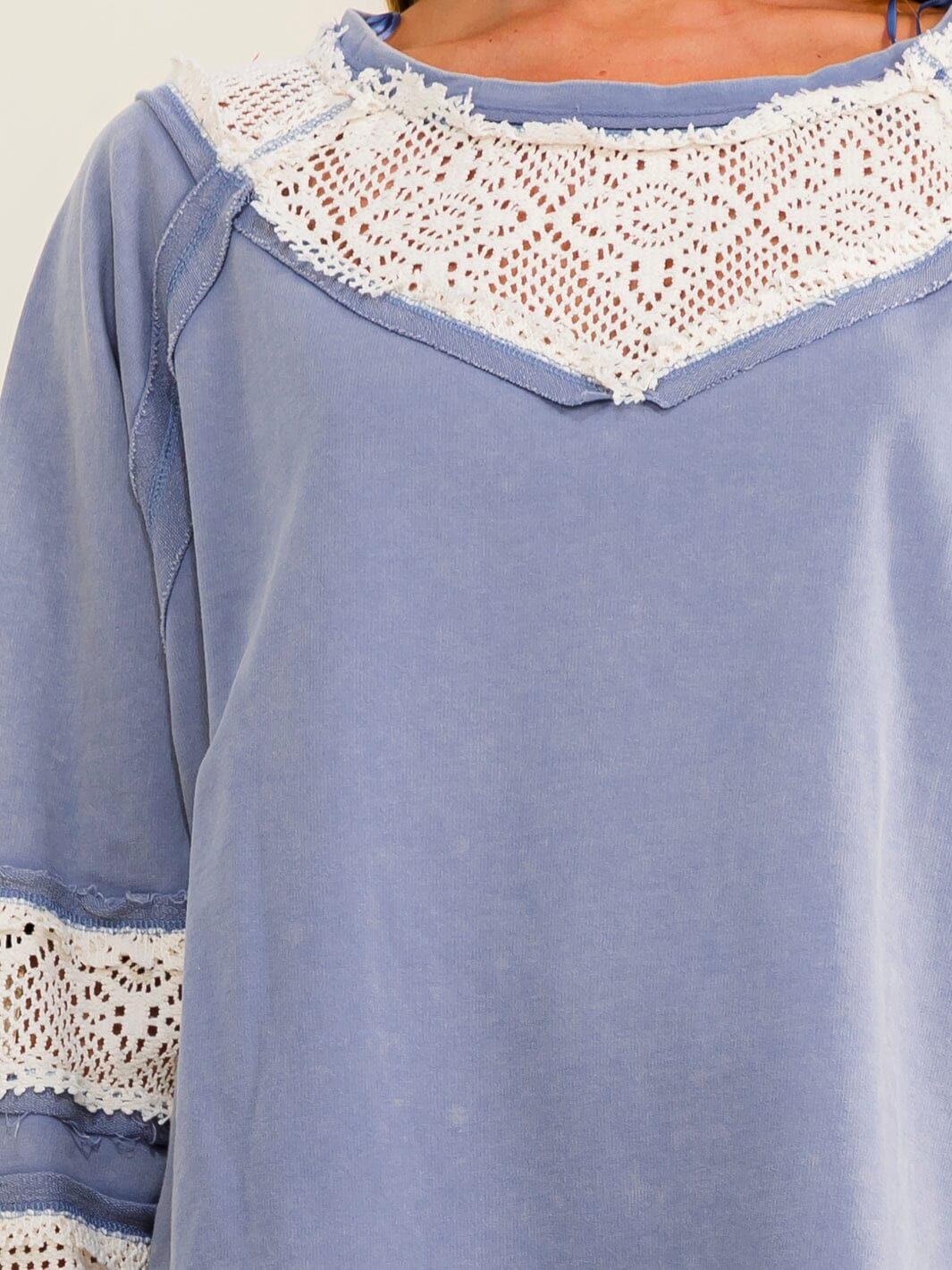 WOMEN'S LONG SLEEVE LOOSE FIT LACE WASHED CONTRAST TOP