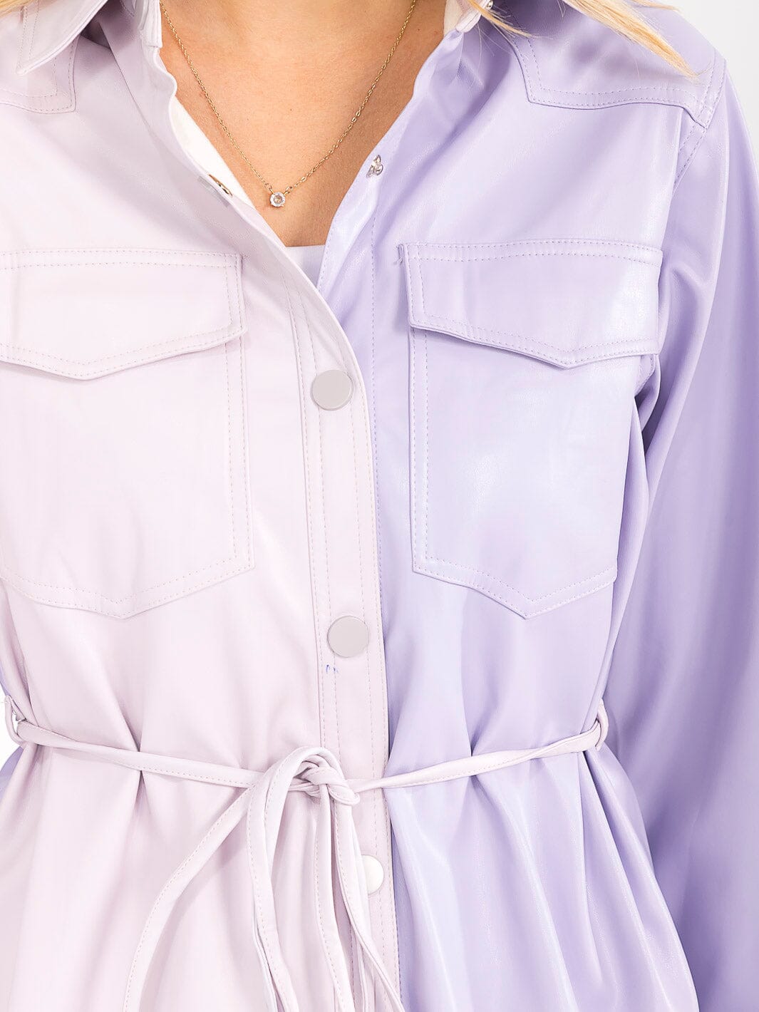 WOMEN'S LONG SLEEVE BUTTON CLOSURE POCKETS TWO TONE PU PLEATHER JACKET