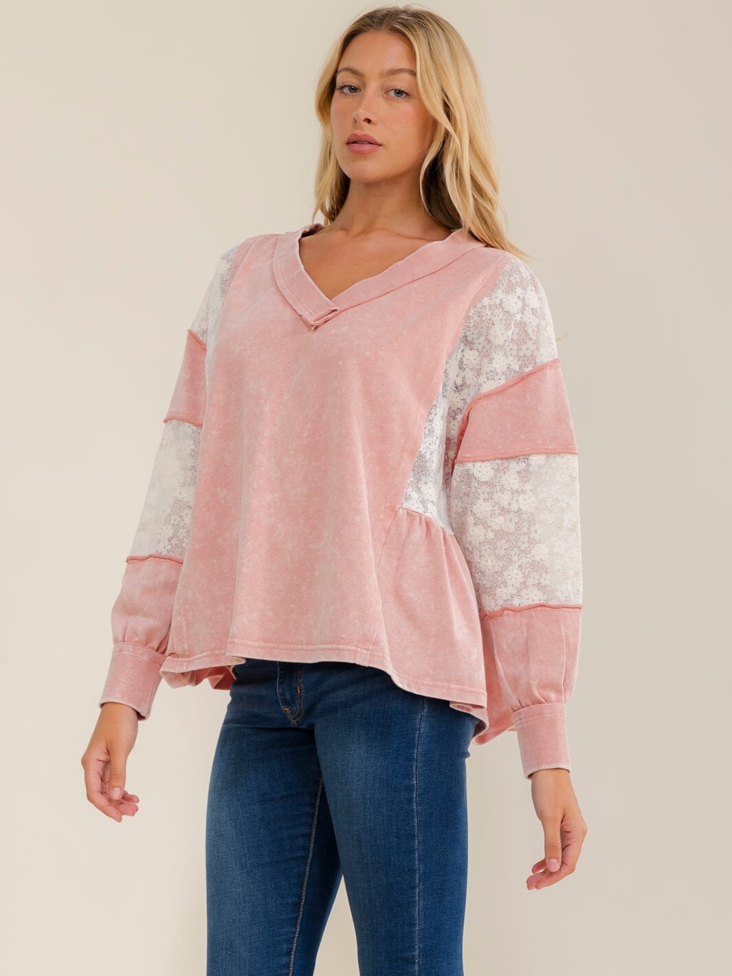 WOMEN'S LONG SLEEVE V-NECK LOOSE FIT LACE WASHED CONTRAST TOP