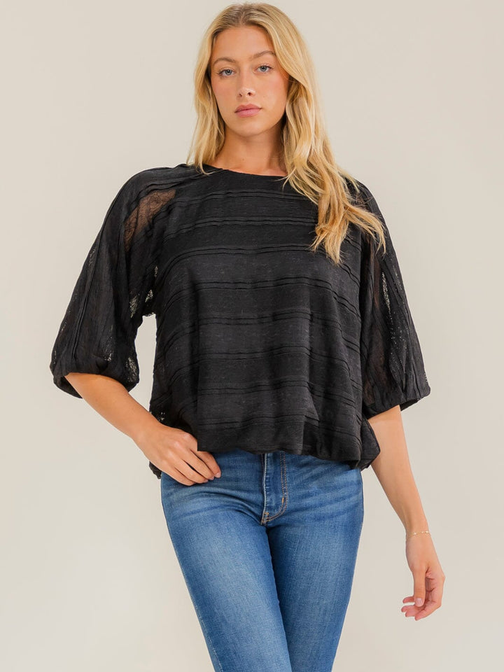 WOMEN'S SHORT SLEEVE BUBBLE HEM BLOUSE