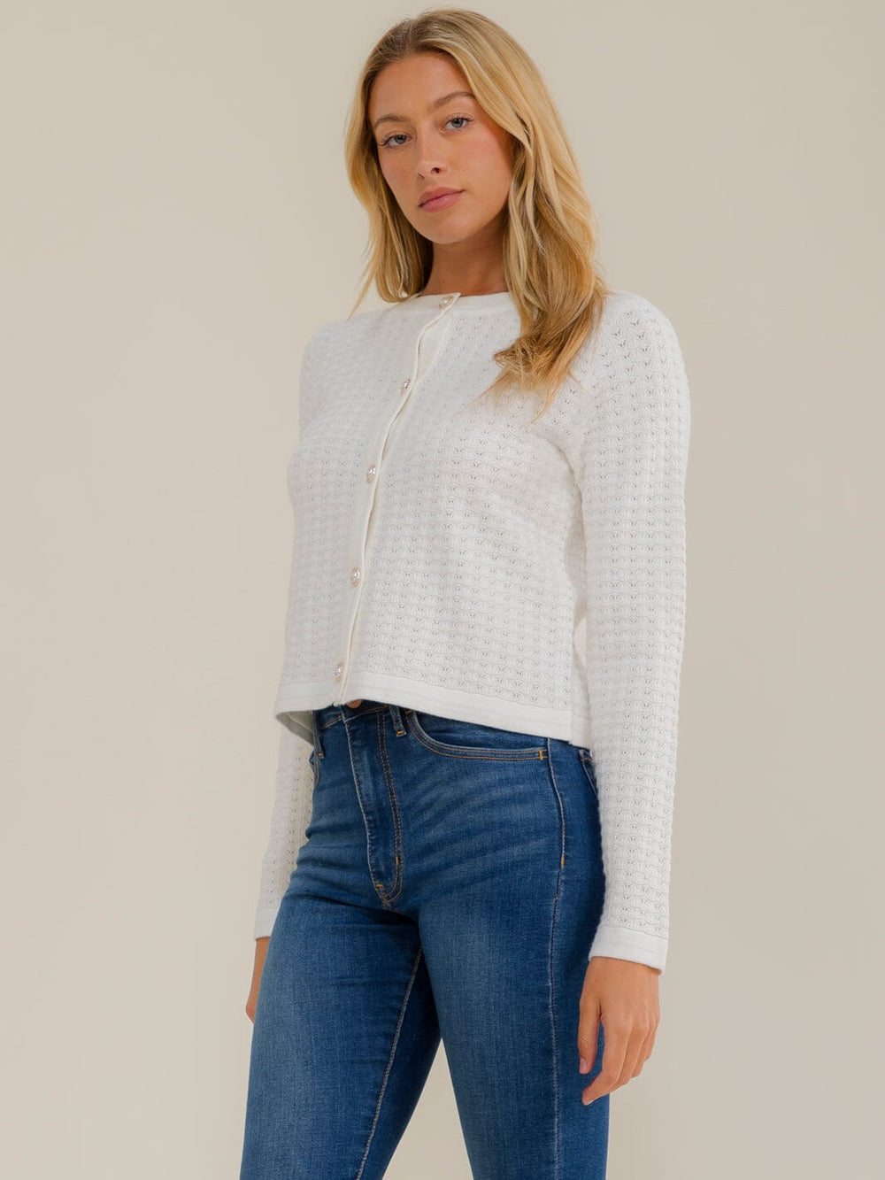 WOMEN'S LONG SLEEVE BUTTON CLOSURE KNIT SWEATER