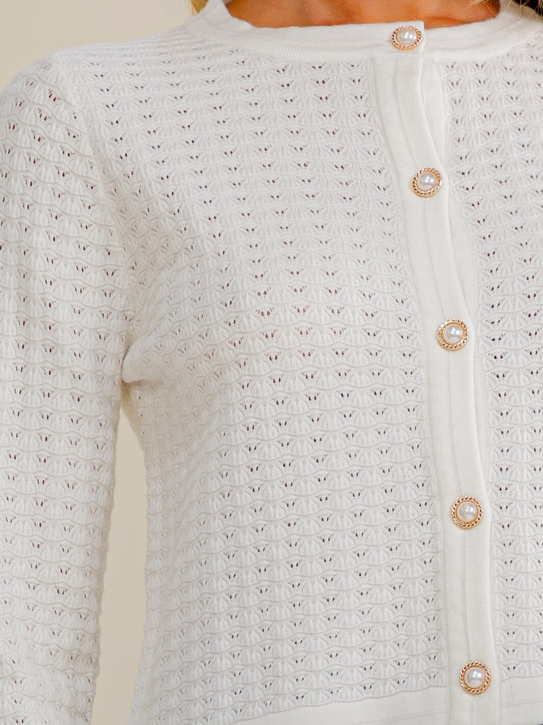 WOMEN'S LONG SLEEVE BUTTON CLOSURE KNIT SWEATER