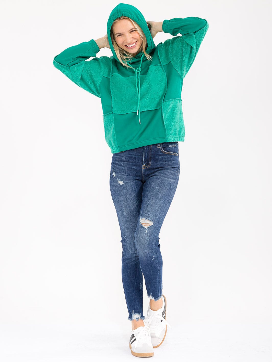 WOMEN'S LONG SLEEVE HOODED PULLOVER SWEATER