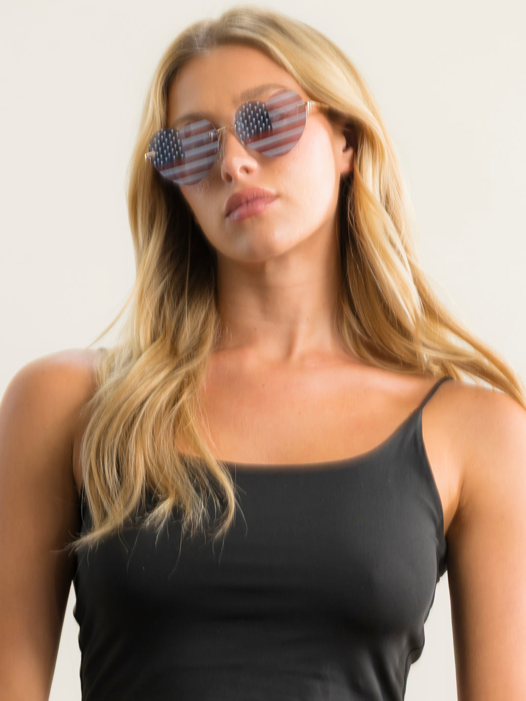 FASHION AMERICA FLAG PATRIOTIC HEART SUNGLASSES