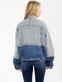 WOMEN'S LONG SLEEVE BUTTON CLOSURE POCKETS TWO TONE DENIM JACKET