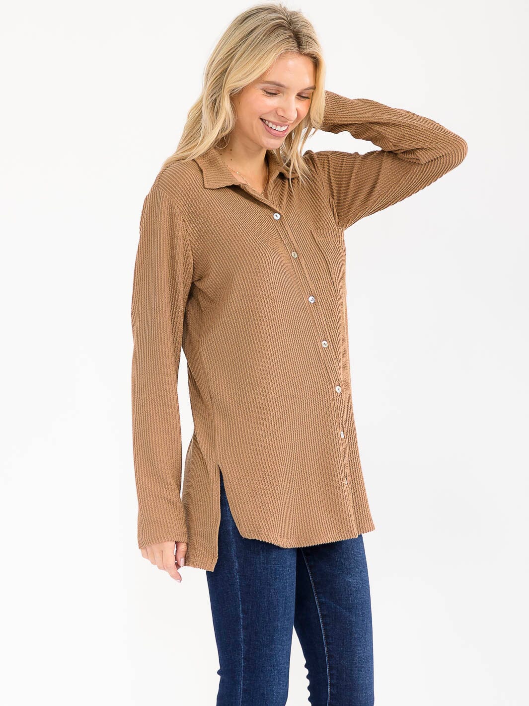WOMEN'S LONG SLEEVE BUTTON CLOSURE FRONT POCKET RIBBED TOP