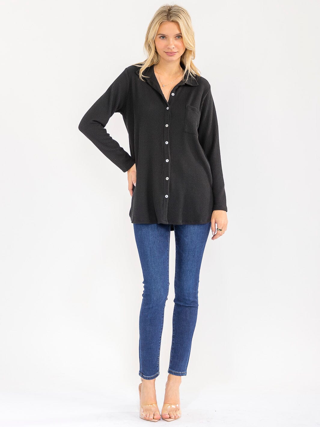 WOMEN'S LONG SLEEVE BUTTON CLOSURE FRONT POCKET RIBBED TOP