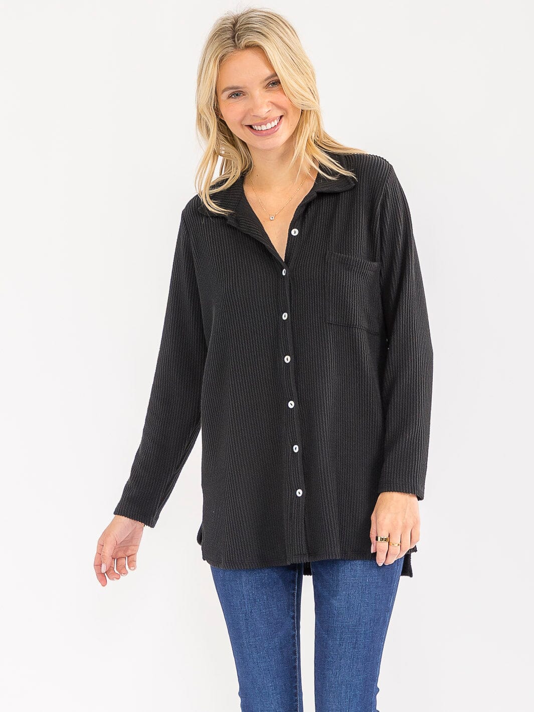 WOMEN'S LONG SLEEVE BUTTON CLOSURE FRONT POCKET RIBBED TOP